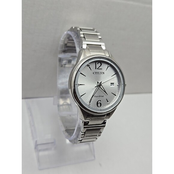 Citizen Eco Drive J810 Womens 36mm Dial Diamond Accents Date Watch Small Petite - Picture 3 of 11